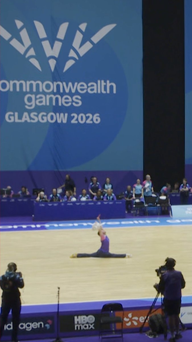 It was time to shine for this mop man at the Commonwealth Games 🕺 ✨