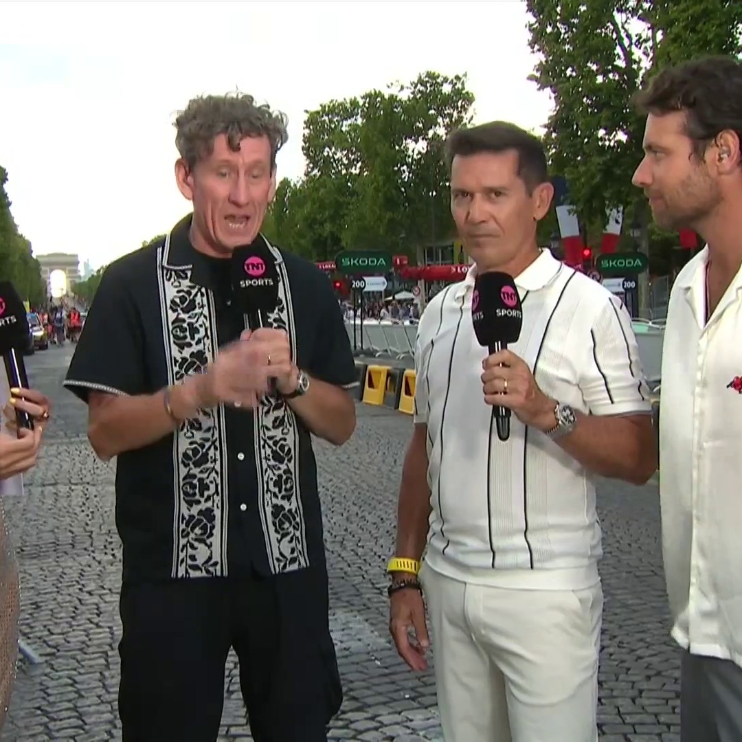 "That was probably the greatest ever finish we've seen on the Champs-Elysees!" 🤩 The Breakaway team react to THAT incredible finish and why we love cycling 💛