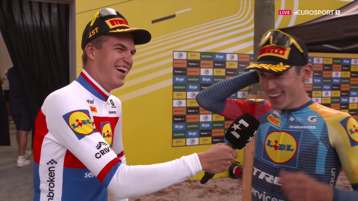 Esta no la visteis venir. Vacek entrevistando a Ayuso en directo en La Montonera. Cine 🚬 #TDF2026 #LaCasadelCiclismo
