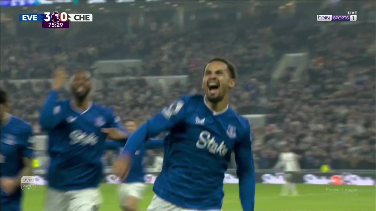 وللل يالإنهاء سايمون وش ذا الخيارات ياتاريخي !! يابشر متأكدين هذا الهلال؟!!!