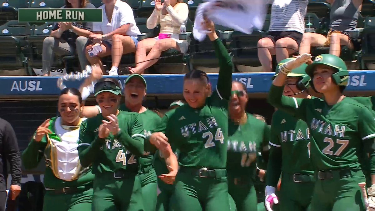 BRI ELLIS BOMB 💣 She sends it out the park to put the Talons up 5-0 😤