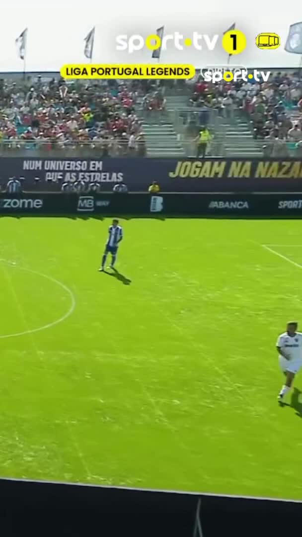 Ninguém quer perder, mesmo que seja numa Liga assim. Mas o que o Bruno Alves faz neste tipo de torneios, é podre. Já era assim enquanto jogador de futebol 11. Sabem que ele é assim, mas o clube do PdC e AVB gosta destas coisas e continuam a chamá-lo.