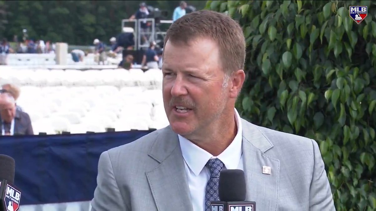 Jeff Kent was overwhelmed with support as he delivered his Hall of Fame speech with his family sitting in the front row ❤️ The newly-inducted Hall of Famer joined Jon Morosi to discuss the support he's received over the years and being in company with the greats in Cooperstown.