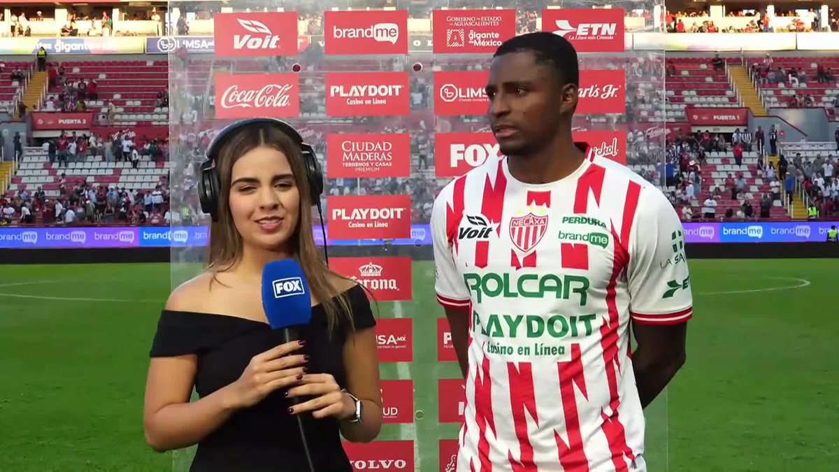 Este chad entró al minuto 89, anotó el gol de la victoria al 90, en la entrevista primero le dice “hola buenas tardes” a la reportera y después confiesa que le pidió a papá Dios meter gol. Nunca había visto un jugador así de humilde.