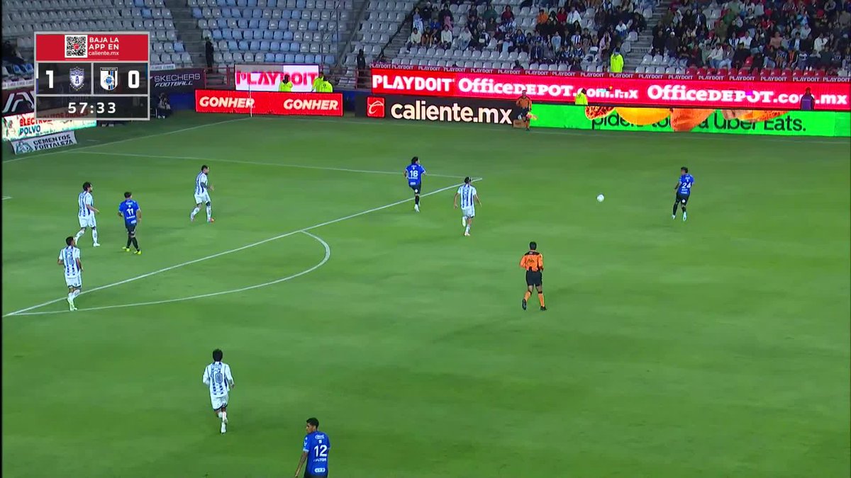 ¡Muy GALLOS que salieron esta noche los del Gallos Blancos 🐓! 💥 Aquí les dejo el gol de Alí Ávila con el que los visitantes empataron el marcador. 💙🖤 Excelente cabezazo. 🐓 #LaLigaDeLaAfición ✨ | #J2 | #AP26 | #PACQRO