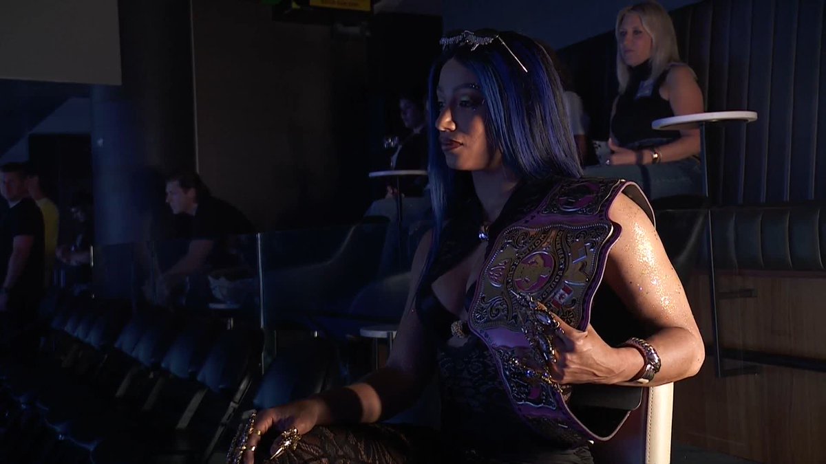 .Willow Nightingale steps into a huge title fight against #AEW Women’s World Champion Thekla テクラ! With Big D Moné watching closely, the stakes just got even bigger! Watch #AEWRedemption LIVE on HBO Max
