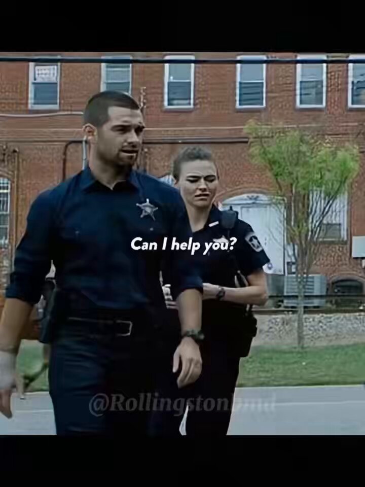 “When I was 16, I watched my father beaten into a coma by two men who looked just like you” 🎥 Banshee