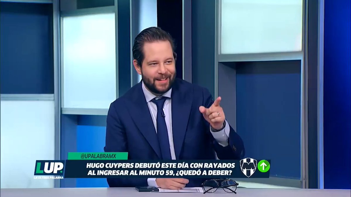 "CRUZ AZUL NO TIENE NI MIEDO, NI ESTADIO, PERO TIENE TÍTULOS" 🤷‍♂️🚂 Raoul Ortiz 🐥 soltó un pequeño recadito después de hablar de los planteles poderosos de la Liga MX y su obligación por los resultados. #LUP