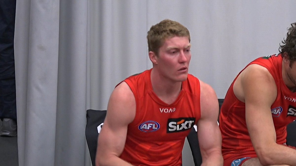 "I haven't quite seen these sort of pictures in a home-and-away room in a long time." 💔 Nick Riewoldt on Matt Rowell's emotions after Gold Coast's loss to Carlton 👉