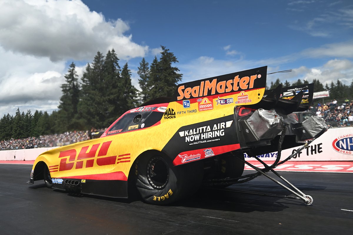 .J.R. Todd picks up his first win of the season at the Muckleshoot Casino Resort #NorthwestNats! Kalitta Motorsports • Mission Foods 🌮 • Pacific Raceways