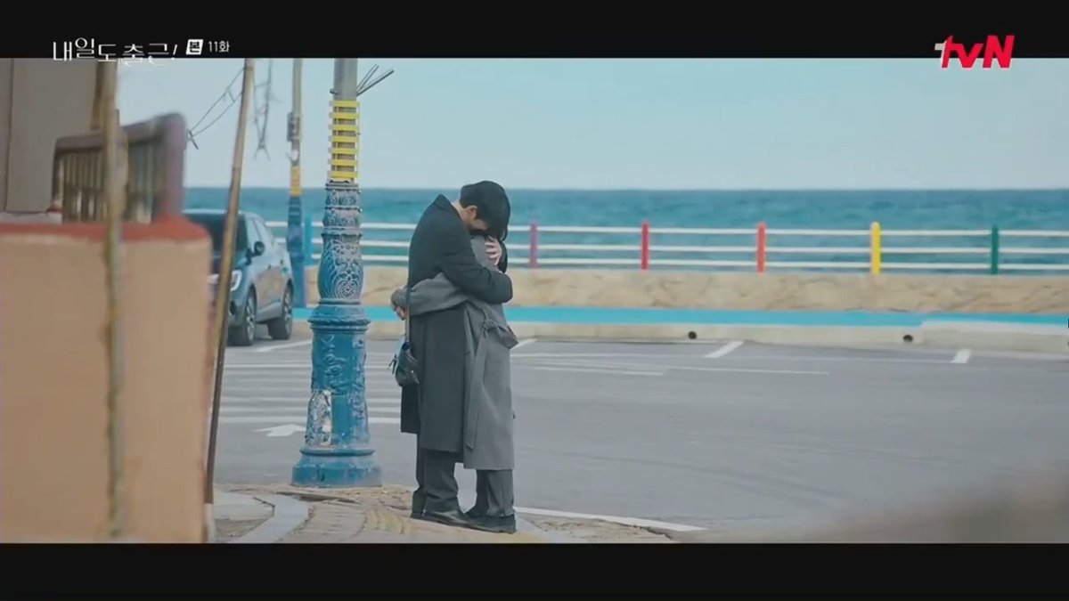 dad: why? is it someone you know? siwoo: it's my girlfriend. the smiles??? the hug??? the ost??? i actually shed a tear 🥹❤️🩹 PLS just let them be happy #SeoInGuk #ParkJiHyun #SeeYouAtWorkTomorrowEp11 #SeeYouAtWorkTomorrow #내일도출근