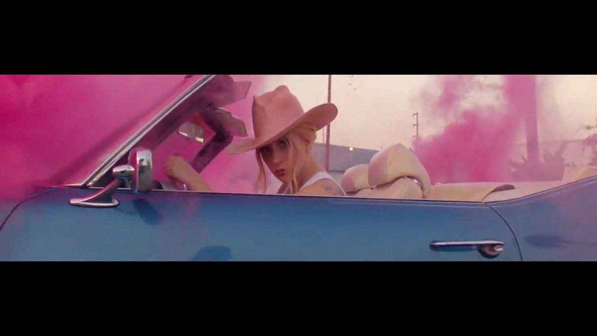 o tanto de gente que jurava que isso era parte do album visual do joanne que ia terminar de conectar os clipes na época