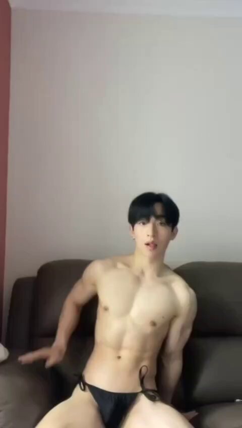 很像韩国帅哥 说自己憋了一个多月了 有帅哥想我帮忙钓的可以私信 #直男 #直男飞机