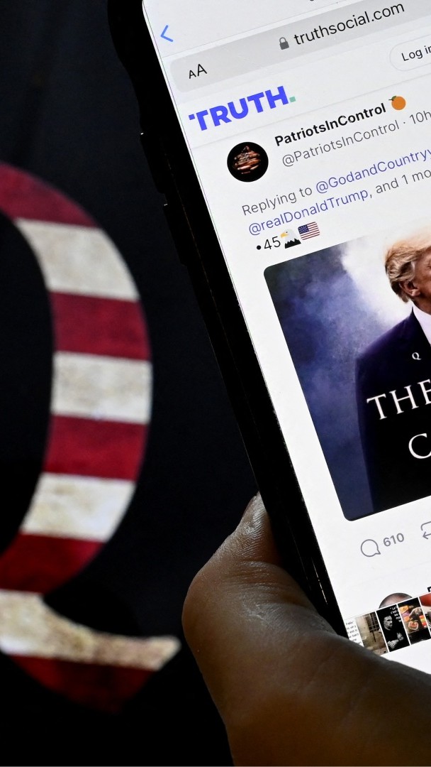 Truth Social : un abonnement pour lire Trump avant tout le monde 🇺🇸📱 Le réseau social de Donald Trump va proposer un abonnement payant aux traders et aux banques pour pouvoir accèder plus rapidement à ses publications. 🎙️Enora Le Louarn