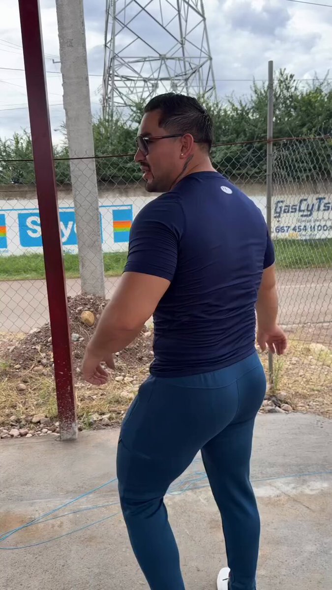 Está perra ha de estar viviendo su sueño en la cárcel 🥵🥵 si en redes le encantaba parar vergas, ahora ha de andar en brama todos los días con tanta testosterona a su alrededor 🥵🥵🥵🥵