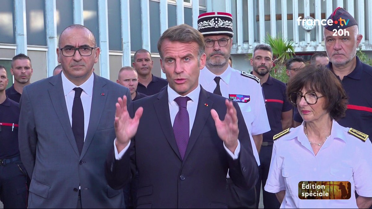 🔴🗣️ "Au moment où je vous parle, on a 67 aéronefs mobilisés en France. C'est un record historique." Emmanuel Macron répond aux critiques sur les moyens mobilisés pour aider les pompiers en Gironde. #JT20h