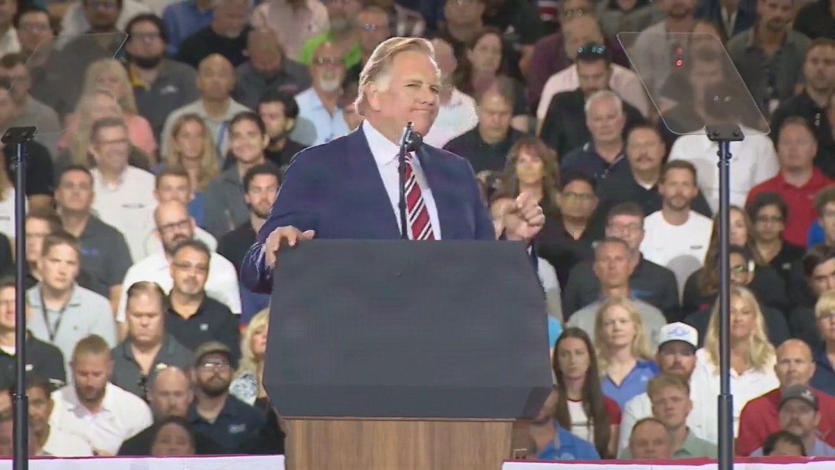 Mike Rogers exposes the cost of Democrat control in Michigan: “60% of us say Michigan’s going the wrong direction…we’ve had two Democrats speaking the same way…we’ve lost 200,000 manufacturing jobs.”