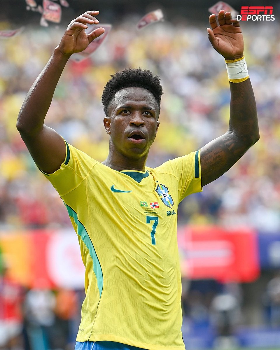 De acuerdo al diario The Telegraph, el Arsenal estaría dispuesto a ofrecerle un salario de más de £400,000 Libras a la semana a Vinicius Jr. 👀💸. Sería el contrato más grande en la historia del club 📈.