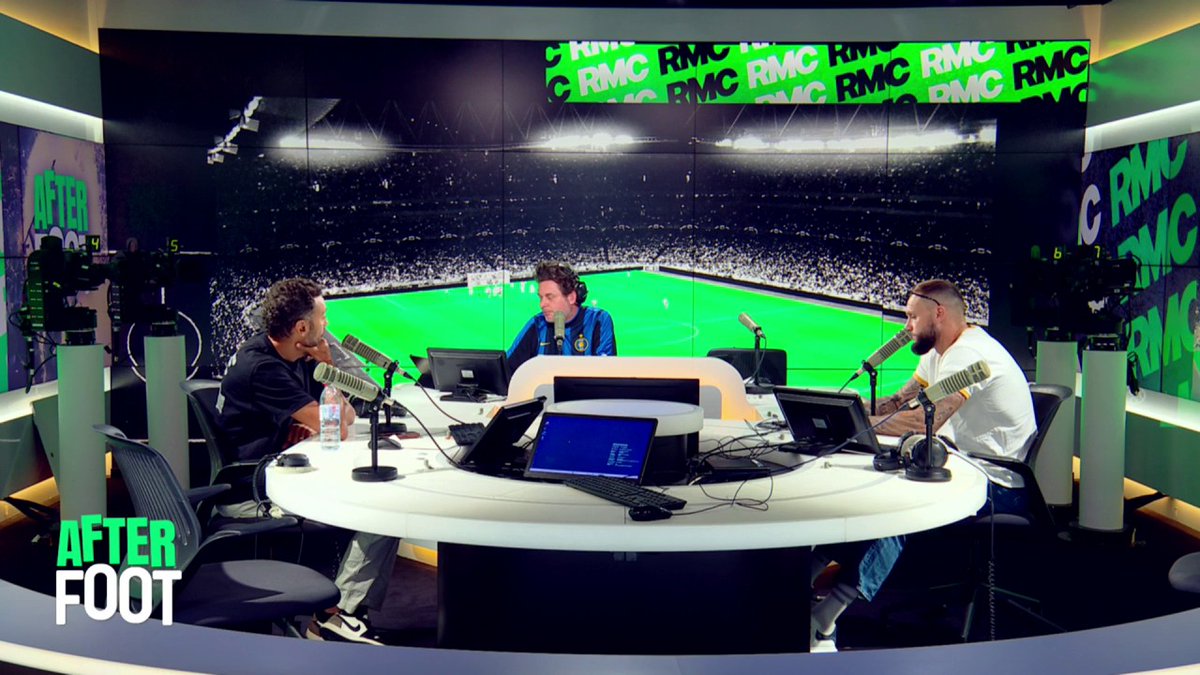 🇫🇷✍️ Kevin Diaz et Maxime Chanot réagissent à la lettre ouverte de Mbappé aux Français après la Coupe du monde "C'est de la pure communication, qui ne sert qu'à redorer son image et se reconnecter avec les Français. Si son équipe et lui ressentent ce besoin, pourquoi pas"