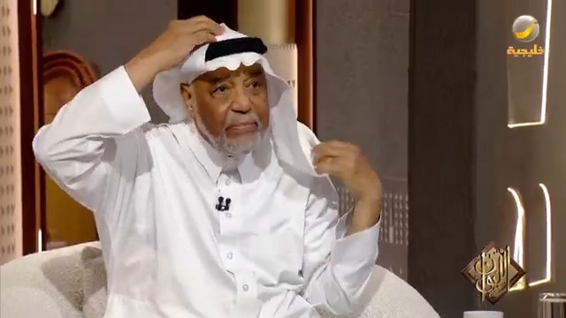 جاسم العثمان يكشف كواليس أزمة "الغترة" خلال استضافته للفنان محمد عبده والكابتن ماجد عبدالله في برنامج "تحت الأضواء". شاهد اللقاء الكامل: