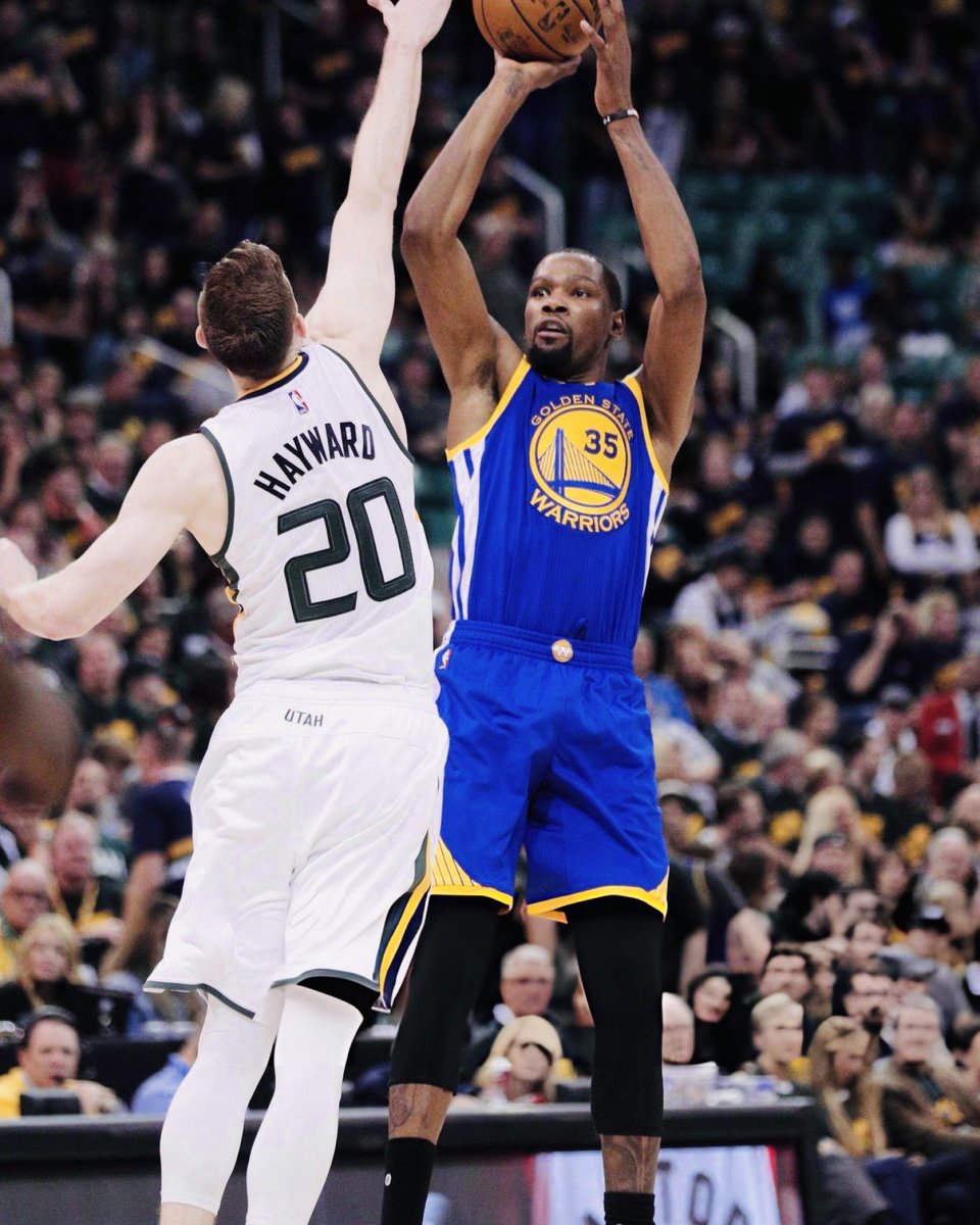 Kevin Durant puts on a clinic, finishing with 38 points in an WCSF Game 3 win against the Jazz! (2017) 38 PTS 13 REB 1 AST 1 BLK 1 STL 58% FG (15/26) 100% FT (4/4)