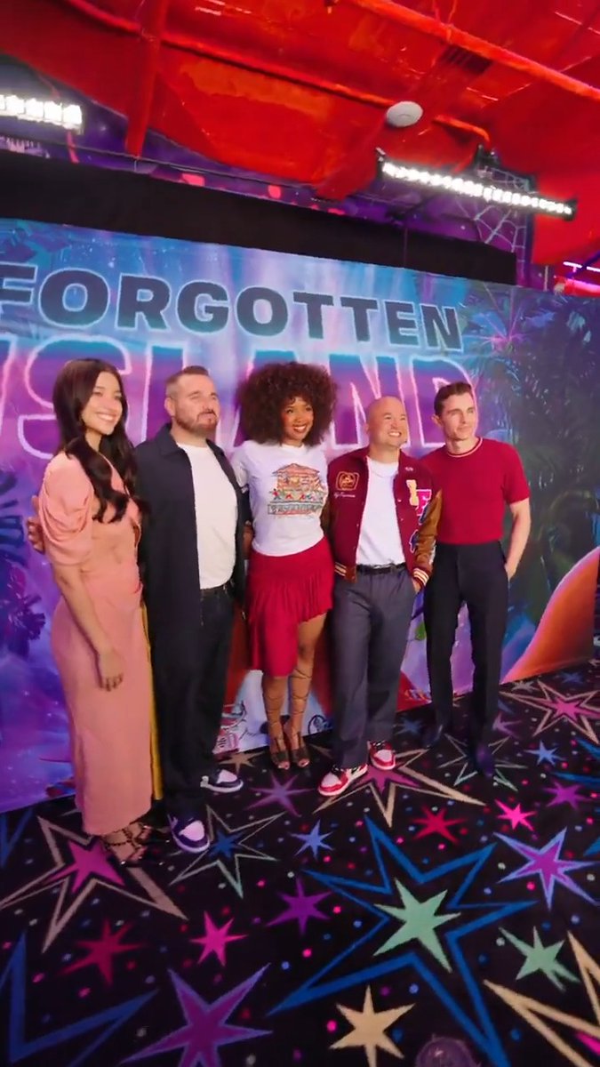 WAPOOSH! ๐ค๐ฅ๐ค Thank you for bringing the energy, San Diego Comic Con! Get ready to discover Forgotten Island only in theaters September 25.