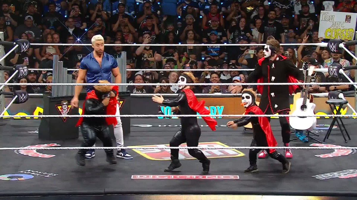 "I believe that you are CURSED" 🎼 Sing it, Joe Hendry and @danhausenad!