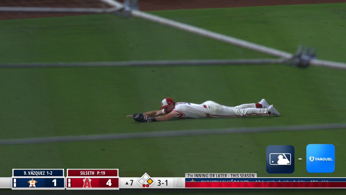 Josh Lowe makes a superb diving grab 😯