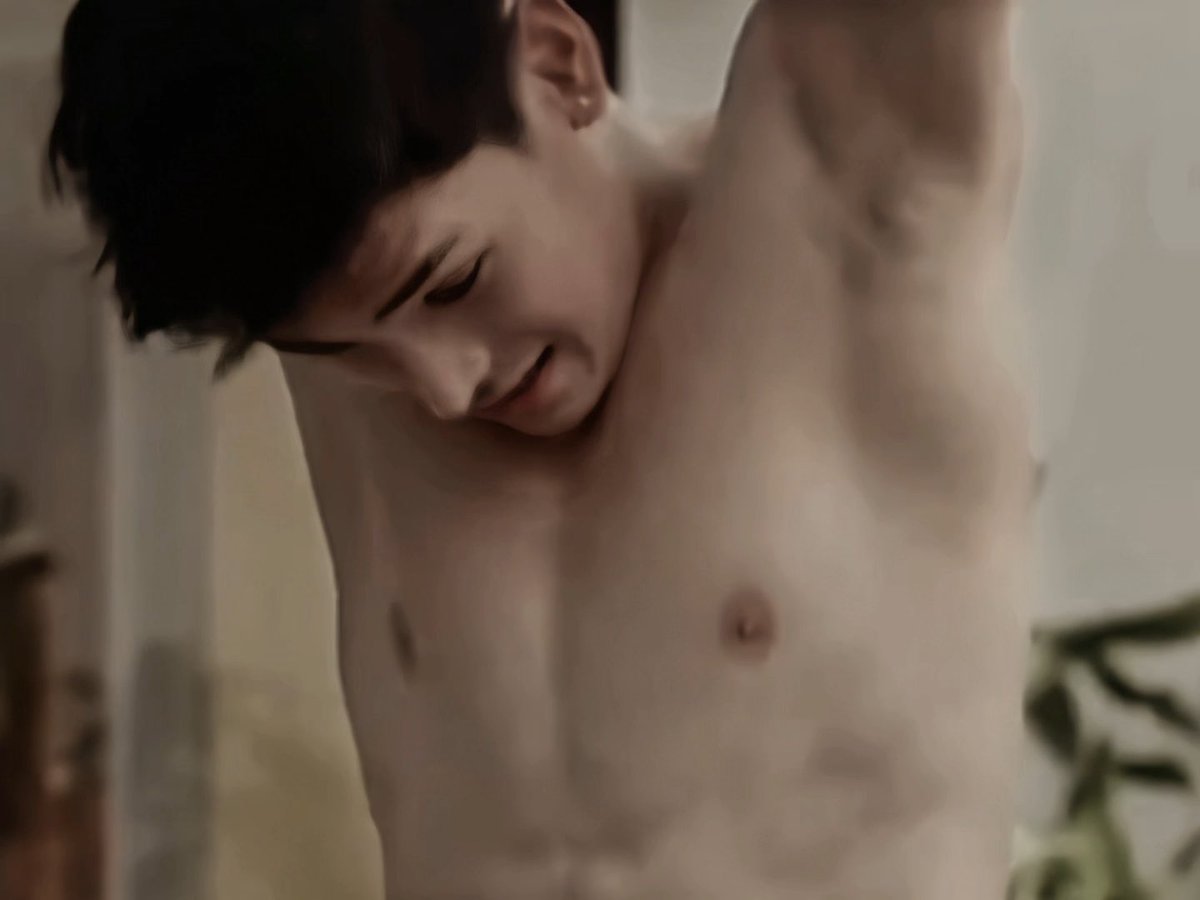 Nakaka ubos ng storage! Haha, worth it naman. 😭 He’s so hot HOT!