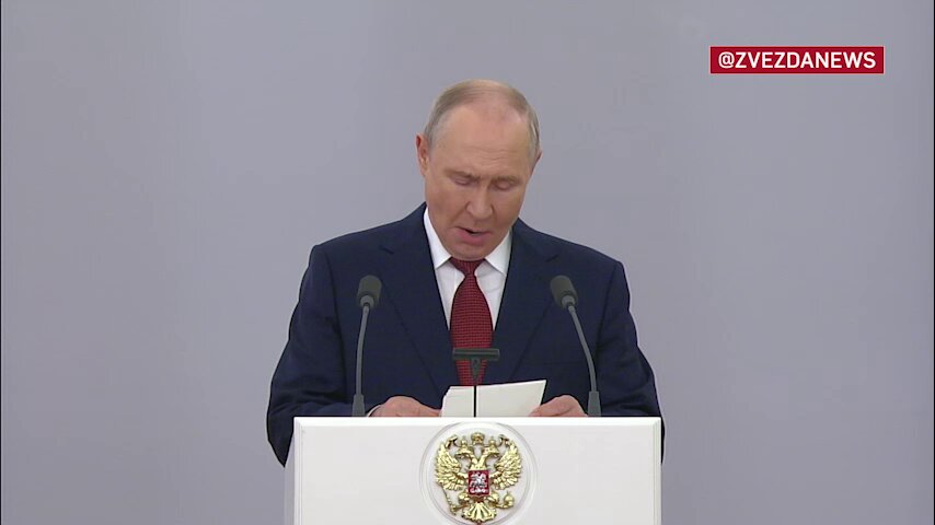 Главное, что я услышал в словах Владимира Путина на встрече с депутатами — это вера в нас. «Народ России никому и никогда не сломить». Эти слова звучат особенно сильно, когда вокруг столько попыток нас разобщить, запугать, задавить. Но он знает, кто мы на самом деле. Он видит нашу внутреннюю энергию, нашу готовность стоять за своё. Это и есть наш главный ресурс. И когда президент говорит такие вещи, ты чувствуешь себя частью чего-то большого и несокрушимого.