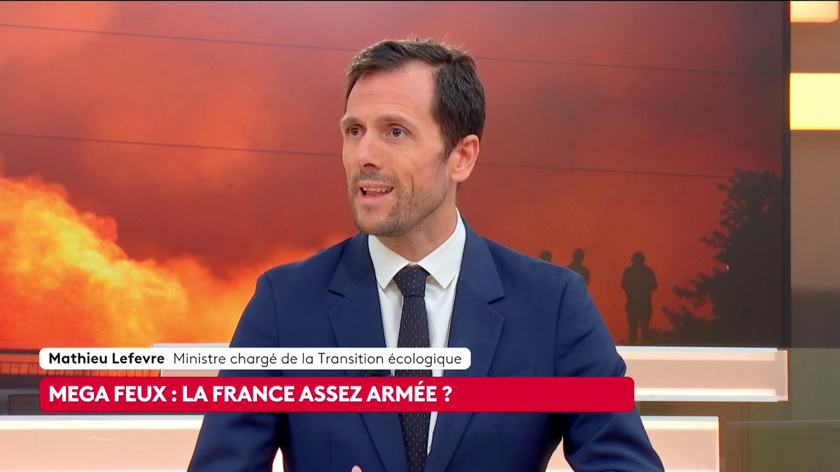 🔴🗣 Incendies en France : "Je ne peux pas laisser dire que les moyens ne seraient pas au rendez-vous", affirme Mathieu Lefevre, ministre délégué en charge de la Transition écologique, alors que les oppositions politiques et certains pompiers dénoncent des manques de moyens. #canal16
