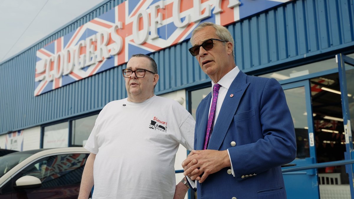 When the Codgers of Clacton burned down last August I went to visit. I am delighted to see that it is thriving once again. This is what happens when people shop local!