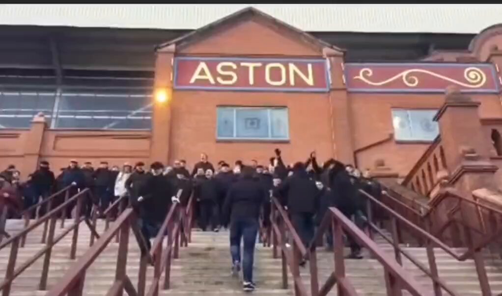 when millwall took over the holte end steps #mill #noonelikesus #millwall #holteend #avfc