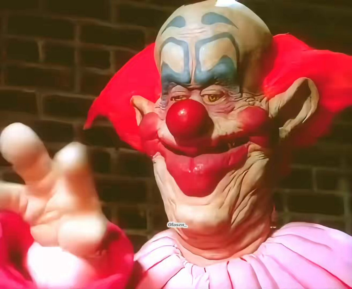 When the clown’s final act leaves no one left to applaud. | K!ller Klowns from Outer Space (1988)