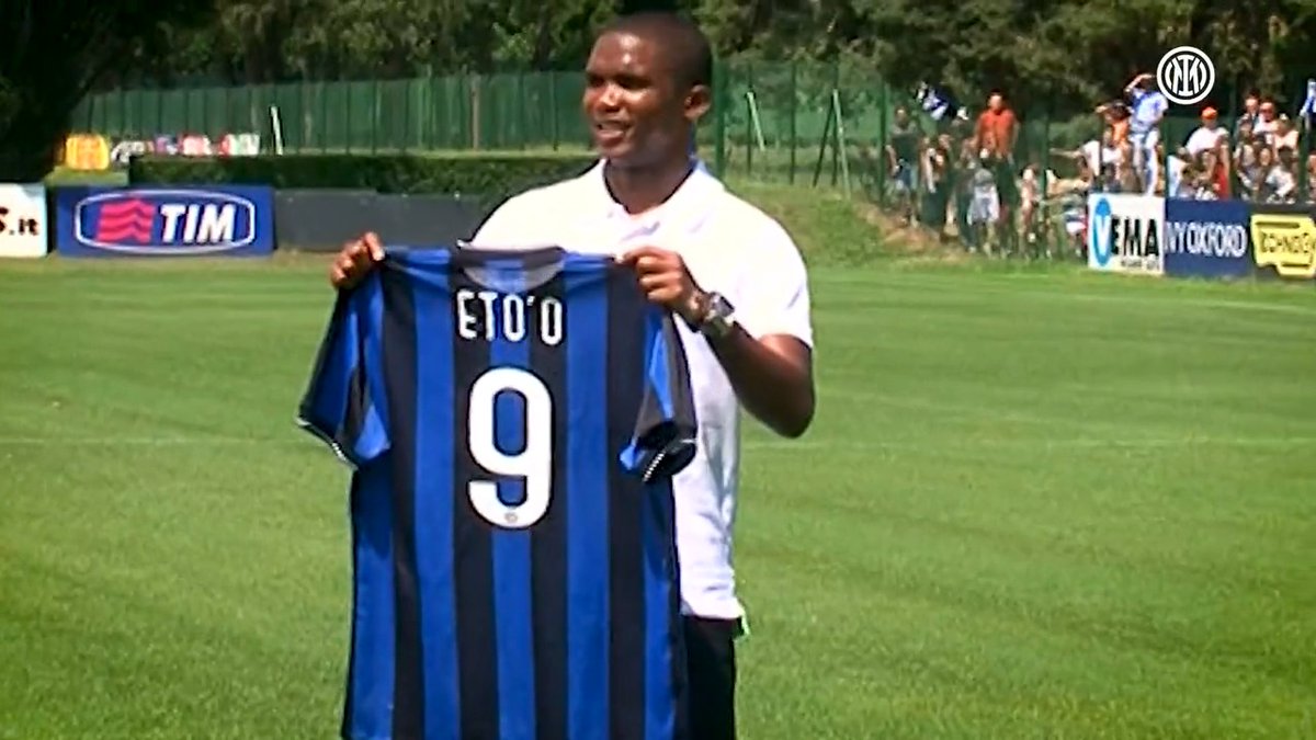 😬 Barcelona, Inter'e Eto'o + 46 milyon € vererek forvet Ibrahimovic’i transfer etti, sonra ne mi oldu? Aynı sezonda Inter, Barcelona ve Zlatan'ı Şampiyonlar Ligi yarı finalinde eledi ve Şampiyonlar Ligi’nde şampiyon oldu.