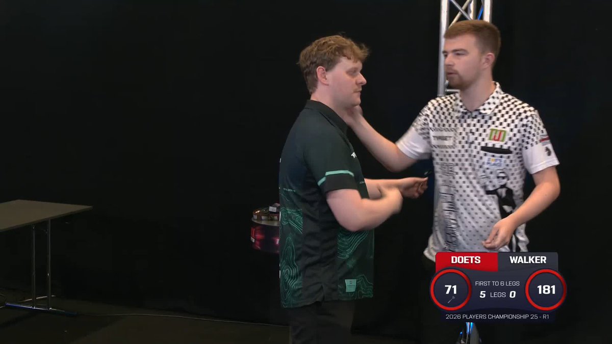 DOETS DISPATCHES WALKER! Kevin Doets kicks off his #PC25 campaign with a bang, as the Dutchman averages upwards of 108 in a 6-0 whitewash victory over Jenson Walker! 📺 #PC25