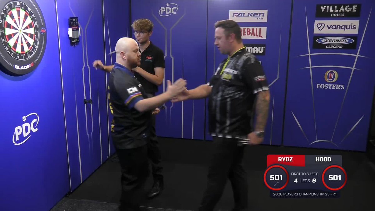 HOOD HURRIES THROUGH! Justin Hood is through to round two in Hildesheim, as Pocket Rocket averages over 105 in his 6-4 victory over Callan Rydz! 📺 #PC25