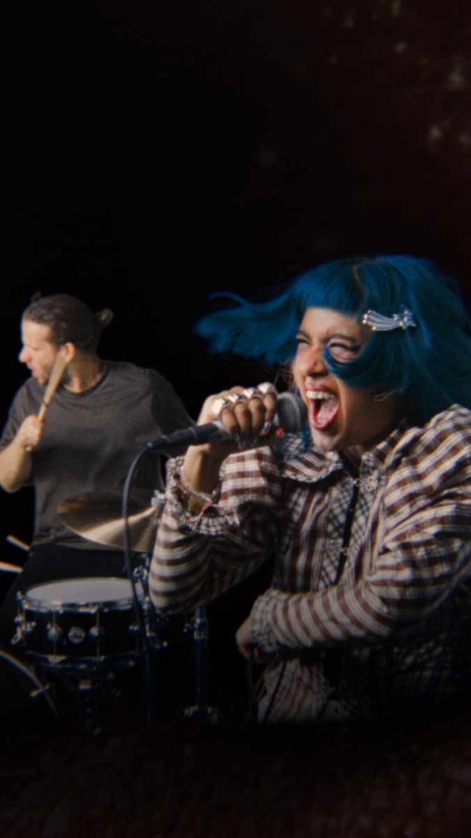Hear every detail. Get closer to your favorite artist with Spatial Audio on Apple Music.