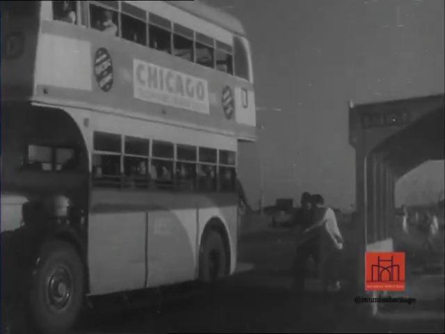 A glimpse from a 1954 Government of India documentary titled “Good Manners.” Shot in everyday Mumbai, it quietly captured what civility looked like then, offering a seat in a crowded local, a BEST conductor holding the bus for an elderly woman. No lectures, just simple moments stitched into a short film. More than a documentary, it feels like a time capsule of how the city moved, with patience, respect, and an unspoken code of kindness. #OldMumbai