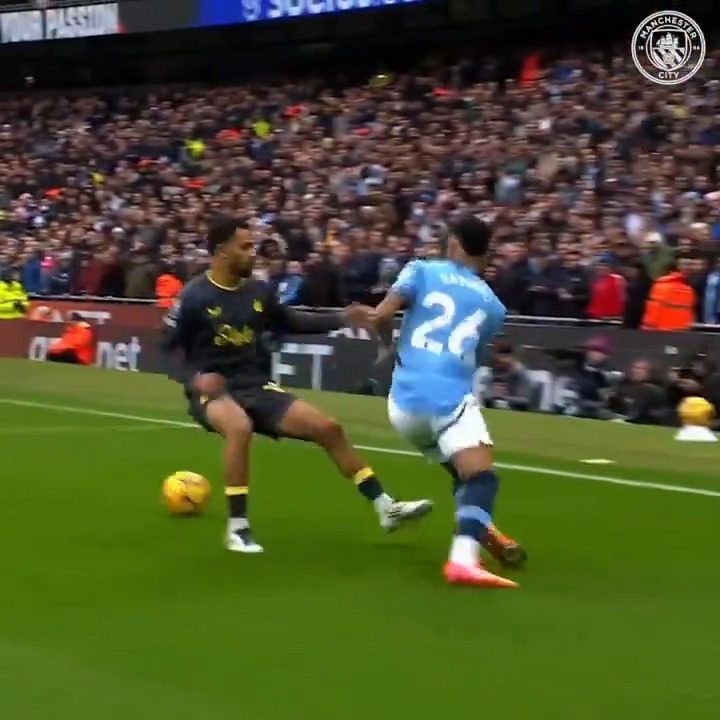 🚨🚨 JUST IN from Fabrizio Romano: Savinho has informed Manchester City he wants to leave this summer. He is top of #thfc's list of targets.