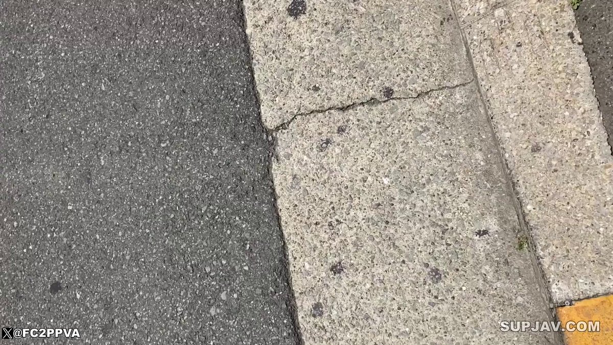 【首次拍摄】某领事馆女性——已婚女士的私密影片。“我不太想发出太大的声音……”与这位高贵、有身份的人妻进行了内射。 #FC2 #FC2PPV #AV #内射 #颜射 #中出 #高清 #无码 #无修正 #素人 #口交