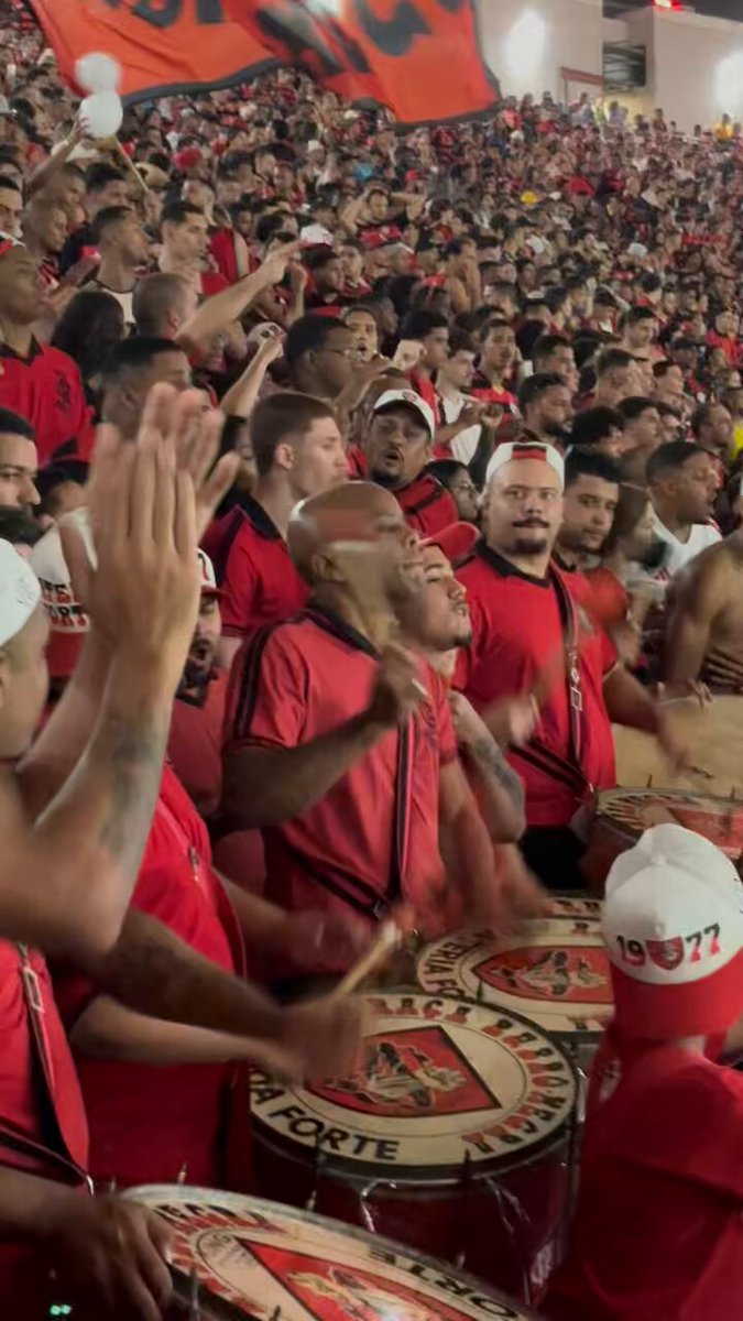 Na pegada os 90 #bateriaforte ✊🏾