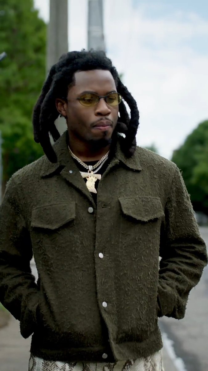 Denzel Curry opens up about being fearless while pursuing his dreams and the legacy he’ll leave behind over Rémy Martin cocktails. 🗣️ "This man made his own lane, and was still tryna help people." Powered by Rémy Martin Cognac US