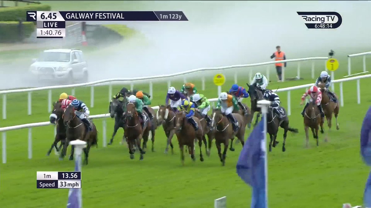 𝐎𝐫𝐚𝐧𝐝𝐢, third last year and 8lb lower, dazzles in the Colm Quinn BMW Mile Handicap Galway Races