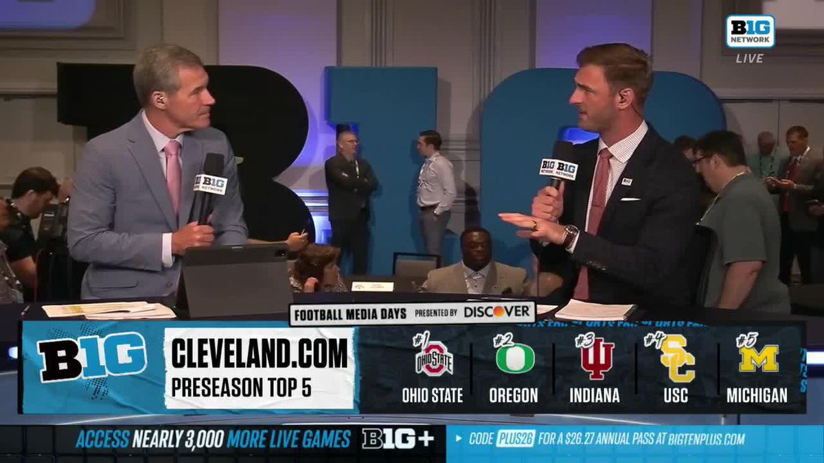 "I think Oregon arguably has the best roster in college football." 🗣️ Jake Butt on 2026 Oregon Football