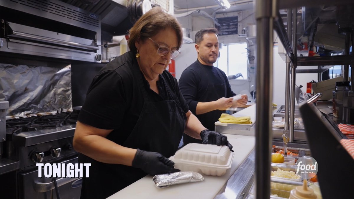 Toronto's La Mexicana restaurant is nearly 4 decades old and has enjoyed many years of great success... until recently. Things are going WAY downhill, and owner Martha needs a serious reality check if she wants her business to survive into the next chapter. #RestaurantImpossible: Last Call with Aarón Sánchez + Jen Agg starts Thursday @ 8|7c!