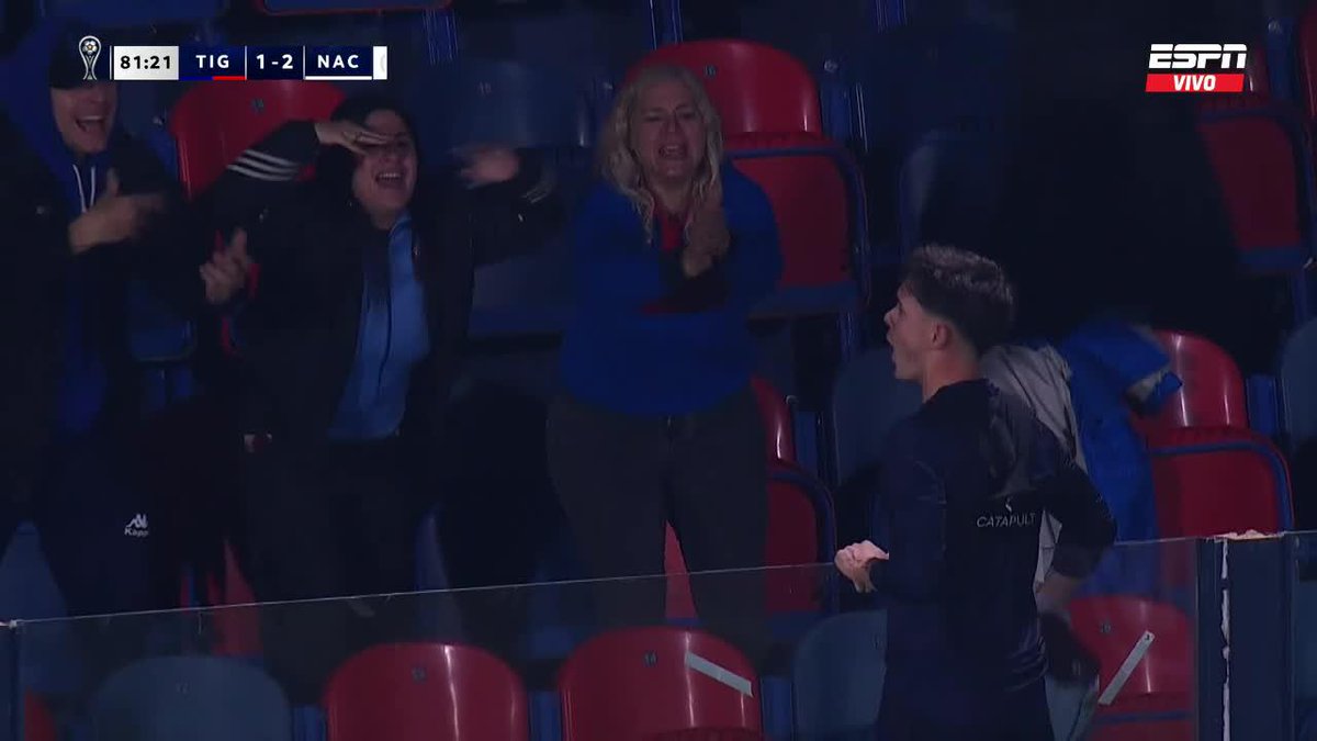 ¡EL GOL DE LA TRANQUILIDAD Y EL DE LA EMOCIÓN! Santi López recibió una gran asistencia de Nahuel Banegas y definió de manera exquisita para sentenciar la clasificación de Tigre a los 8vos de final de la CONMEBOL #Sudamericana luego de eliminar a Nacional.