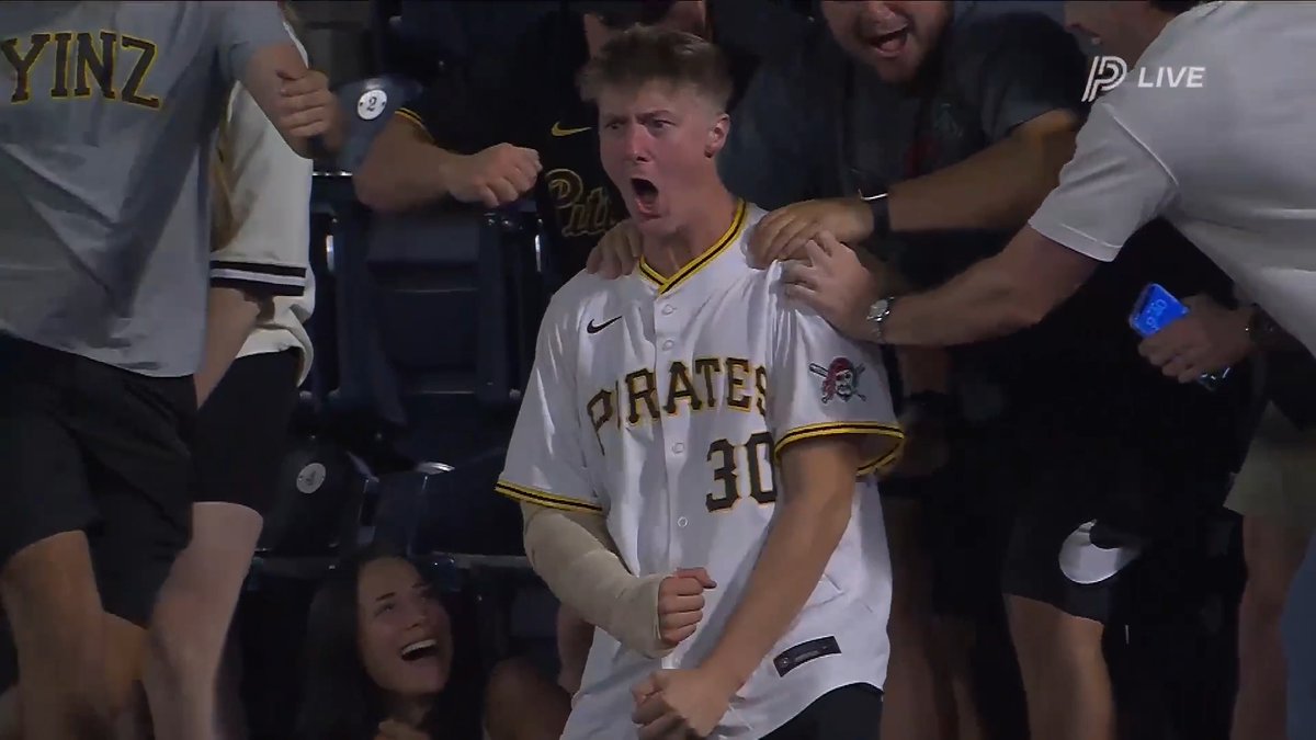 Pittsburgh trailed 6-0 entering the 8th inning It's a tie game in the bottom of the 9th 💪