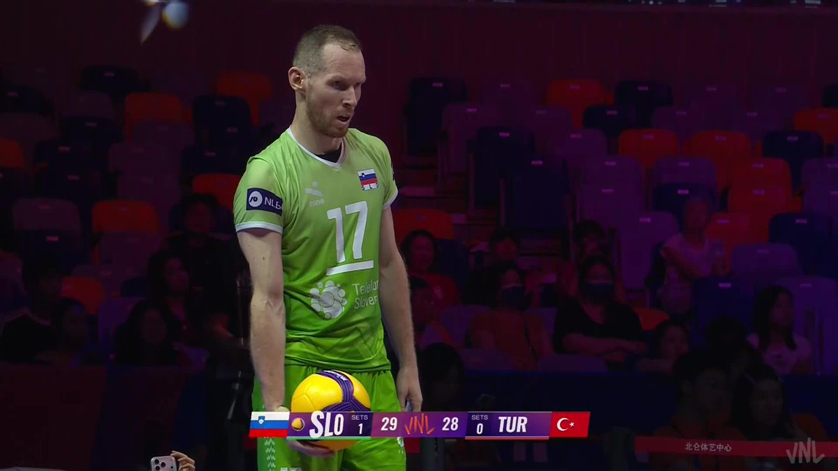 #VNL2026 This is how Tรผrkiye ๐น๐ท saved Slovenia's SIXTH set point. ๐ฅต๐ฅ ๐บ Watch LIVE on VBTV: ๐ #BePartOfTheGame #Volleyball #VNLFinals