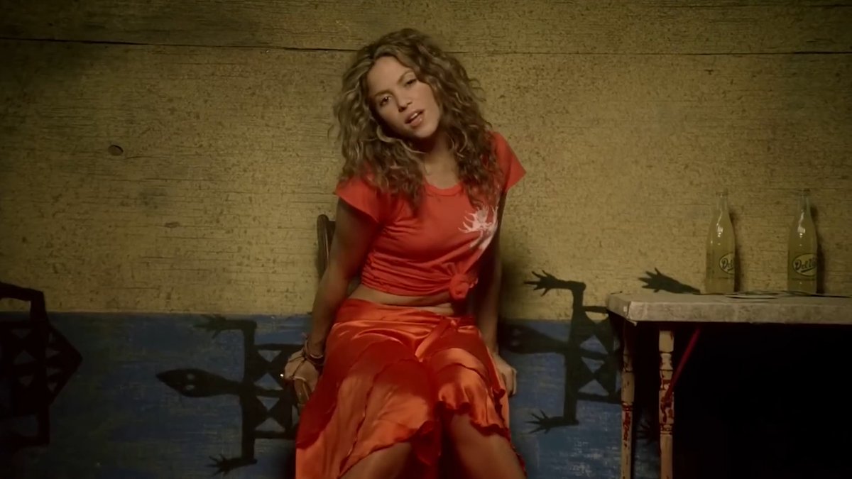 Watch as Shakira gets into all the nitty gritty details of her "Hips Don't Lie" music video shoot, explaining how it all came to life and why she chose certain outfits and makeup looks.